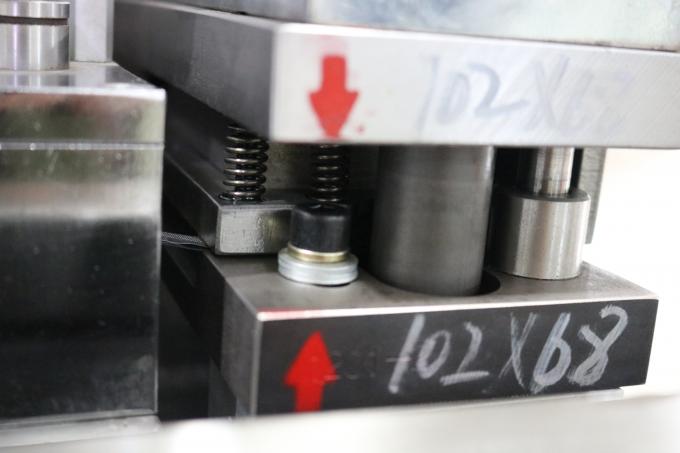 High Speed Automatic Blister Packing Machine With Long Using Life 1
