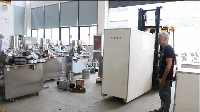 Semi - Auto Capsule Filling Machine Double Head 40000Pcs/H For Powder Pellet 1