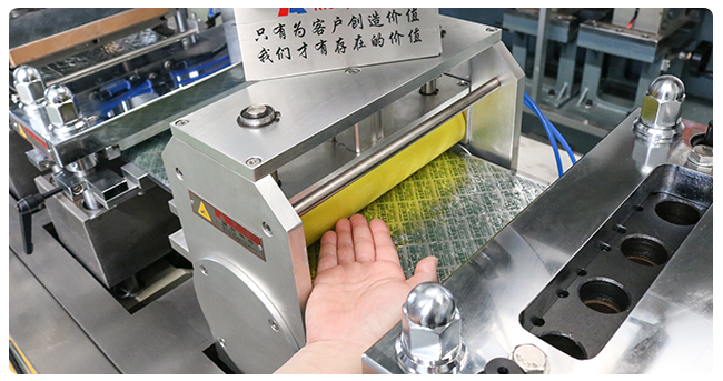 DPP-260R Tablet Blister Packing Machine Automatic High Speed Packaging Capsule 3